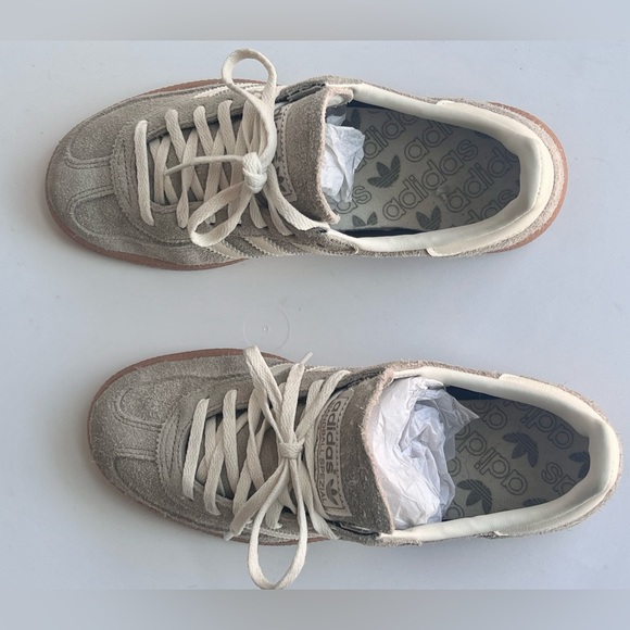 adidas Originals Handball Spezial sneakers in gray and white - Picture 6 of 11